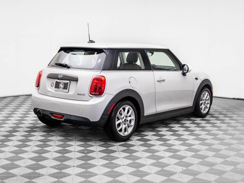 Used 2019 MINI Cooper 2-Door Hardtop w/ Signature Upholstery Package image 6