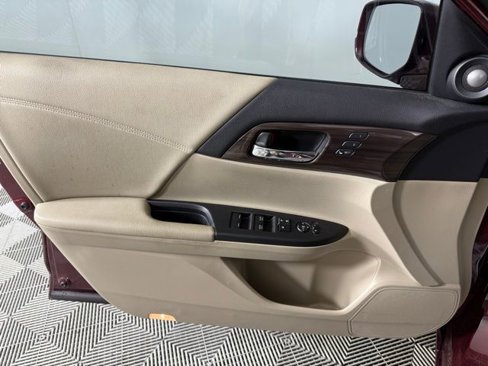 Used 2017 Honda Accord EX-L image 14