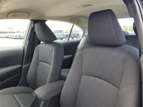 Used 2023 Toyota Corolla LE image 12