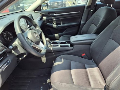Used 2023 Nissan Altima 2.5 SV image 13