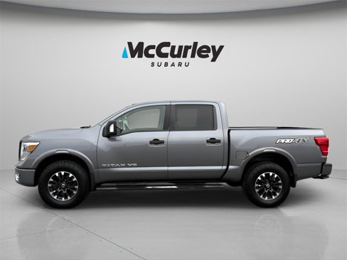 Used 2018 Nissan Titan PRO-4X image 2