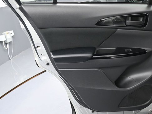 Used 2022 Mitsubishi Eclipse Cross LE image 35