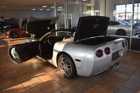 Used 2001 Chevrolet Corvette Convertible w/ Preferred Equipment Group2 image 26