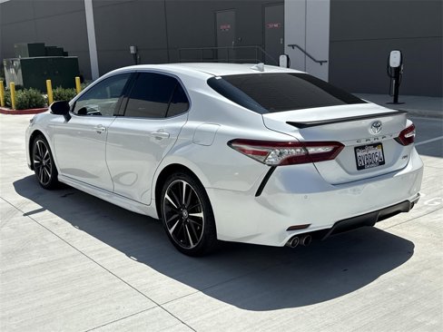 Used 2018 Toyota Camry XSE image 5