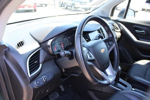 Used 2021 Chevrolet Trax LT w/ Driver Confidence Package image 14