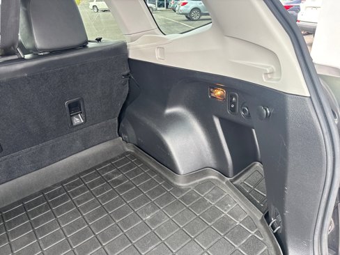 Used 2018 Subaru Forester 2.5i Touring w/ Popular Package #3B image 51