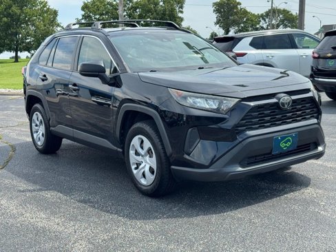 Used 2019 Toyota RAV4 LE image 8