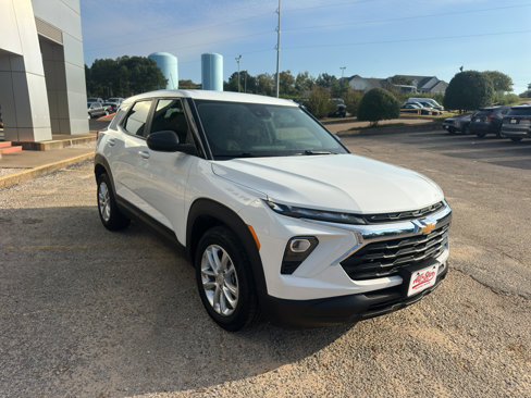 Used 2024 Chevrolet TrailBlazer LS w/ LS Convenience Package image 3