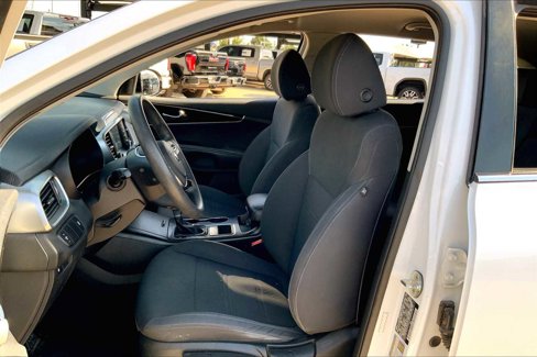 Used 2019 Kia Sorento L image 7