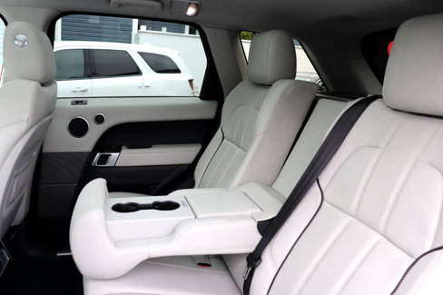 Used 2015 Land Rover Range Rover Sport HSE image 25
