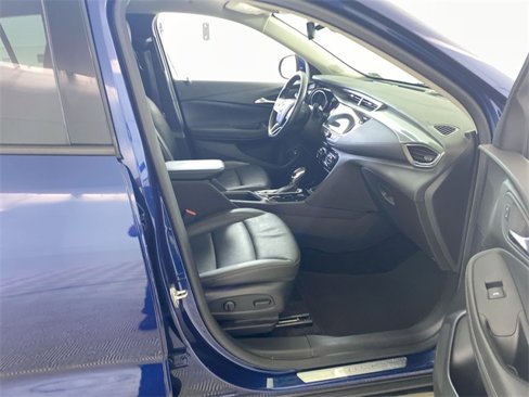 Used 2023 Buick Encore GX Essence image 35