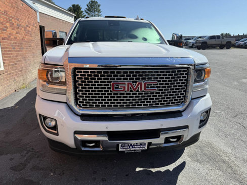 Used 2019 GMC Sierra 3500 Denali w/ Duramax Plus Package image 3