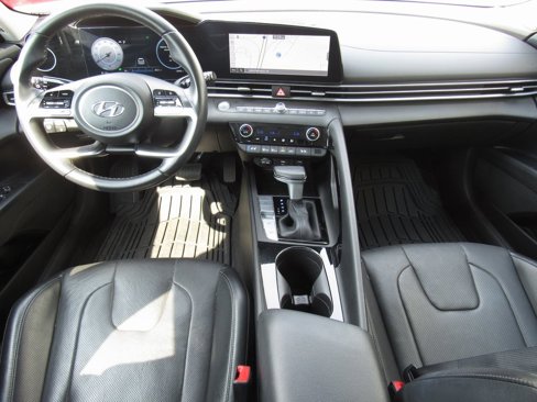 Used 2023 Hyundai Elantra Limited image 31