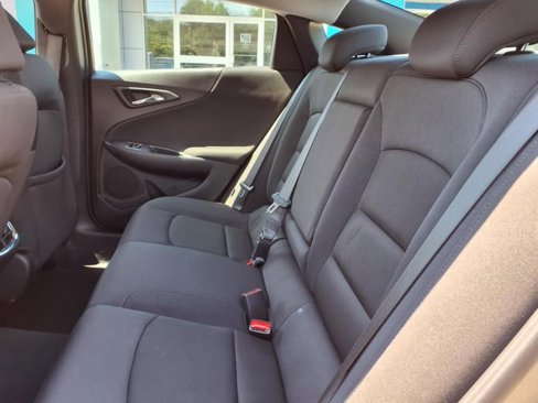 Used 2023 Chevrolet Malibu LT image 32