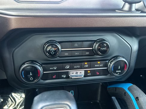 Used 2022 Ford Bronco Outer Banks image 16