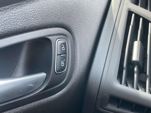 Used 2017 Ford Focus SE image 26