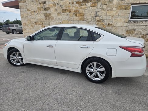 Used 2013 Nissan Altima 2.5 SL w/ Technology Pkg image 3