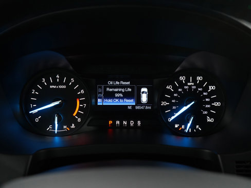 Used 2019 Ford Explorer XLT image 26
