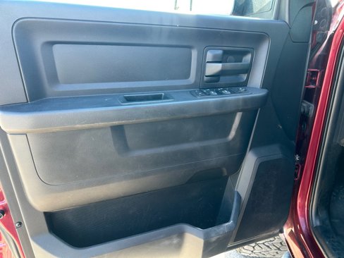 Used 2017 RAM 2500 Tradesman w/ Cold Weather Group image 10