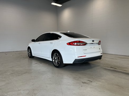 Used 2019 Ford Fusion SEL image 4