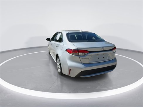 Used 2022 Toyota Corolla LE image 6