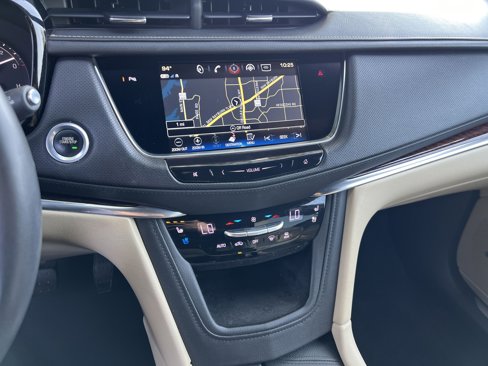 Used 2018 Cadillac XT5 Premium Luxury image 22