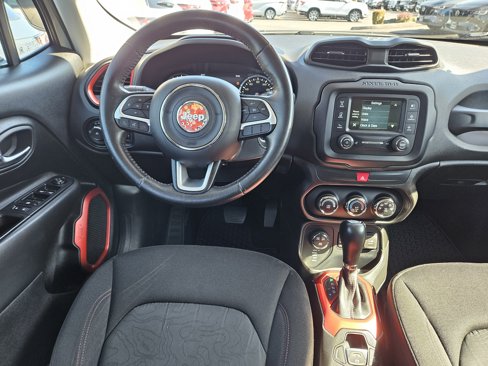 Used 2016 Jeep Renegade Trailhawk w/ Trailer Tow Group image 16