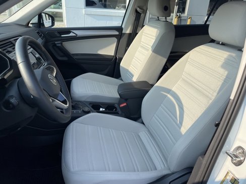 Certified 2024 Volkswagen Tiguan S image 14