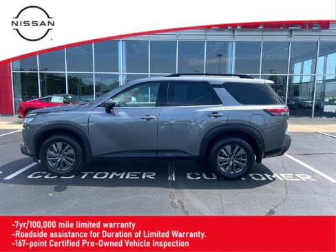 Certified 2024 Nissan Pathfinder SV image 1