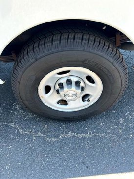 Used 2015 Chevrolet Express 3500 image 19