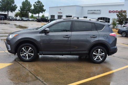 Used 2017 Toyota RAV4 XLE image 10