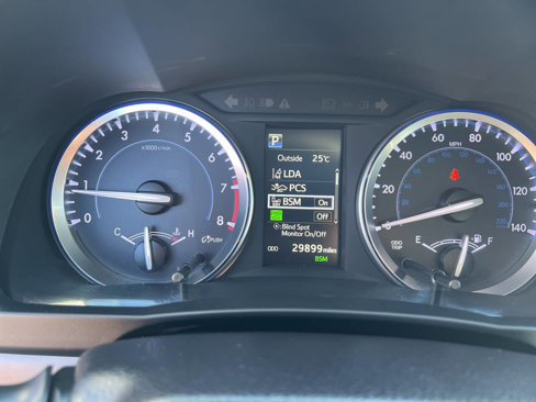 Used 2019 Toyota Highlander XLE image 19