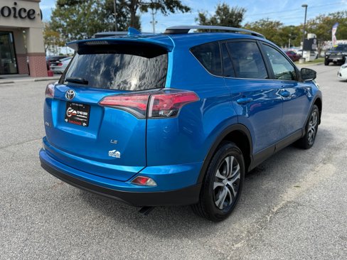 Used 2018 Toyota RAV4 LE image 7