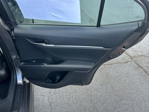Used 2020 Toyota Camry XSE image 42