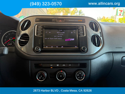Used 2017 Volkswagen Tiguan Limited w/ Premium Package image 11