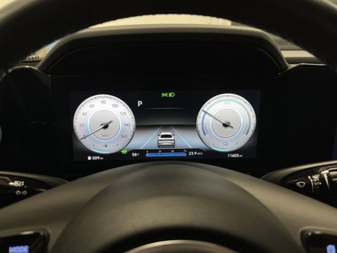 Used 2023 Hyundai Elantra Limited image 18