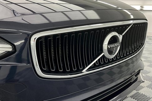 Used 2017 Volvo S90 T5 Momentum w/ Vision Package image 28