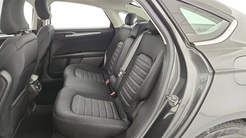 Used 2016 Ford Fusion SE image 24