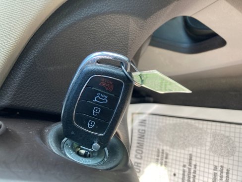 Used 2017 Hyundai Santa Fe Sport image 38
