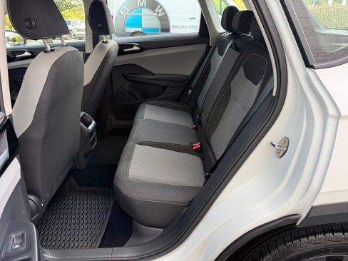 Used 2024 Volkswagen Taos S image 13