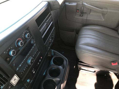 Used 2022 GMC Savana 3500 Extended w/ Power Convenience Package image 18