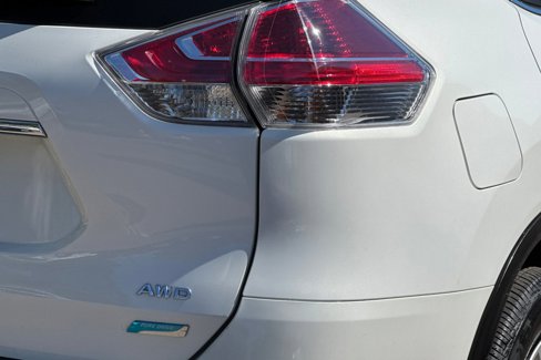 Used 2014 Nissan Rogue S image 12