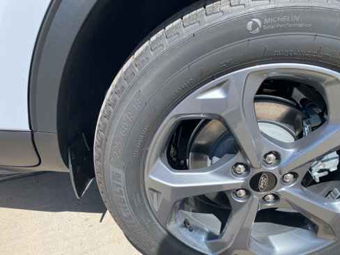 New 2025 Ford Escape ST-Line image 3