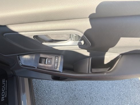 New 2026 Nissan Rogue SV image 27