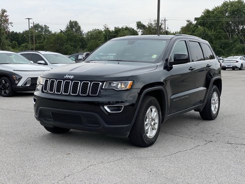 Used 2018 Jeep Grand Cherokee Laredo image 3