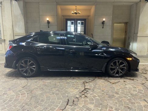 Used 2018 Honda Civic Sport image 2
