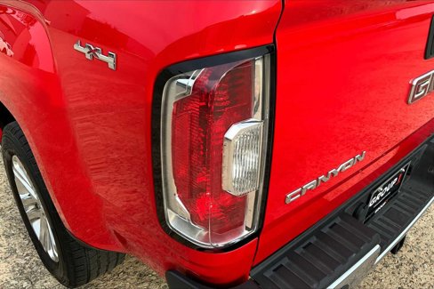 Used 2015 GMC Canyon SLT w/ Driver Alert Package image 26