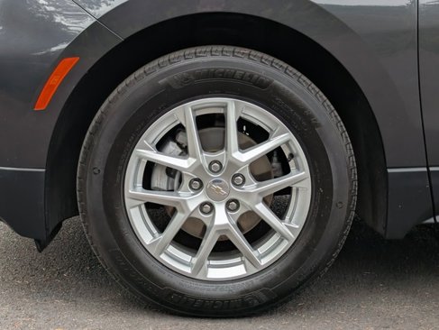 Used 2022 Chevrolet Equinox LS image 36