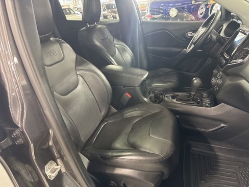 Used 2019 Jeep Cherokee Limited image 47