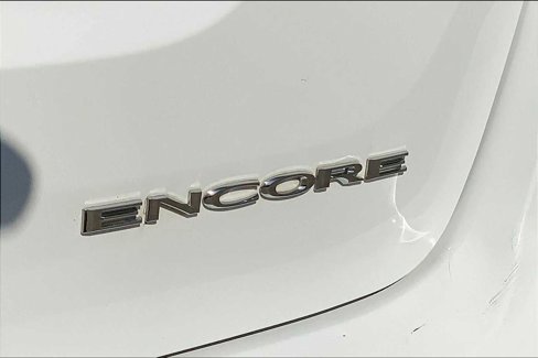 Used 2020 Buick Encore Essence image 9